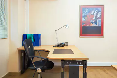 Ιδιωτικό γραφείο Ιδιωτικό γραφείο