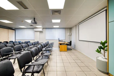 Συνεδριακός χώρος - 4ος όροφος Συνεδριακός χώρος - 4ος όροφος